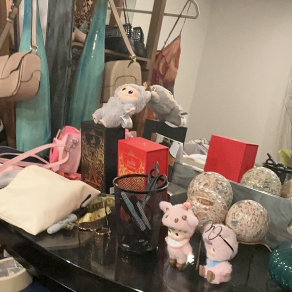 The Best Deals - Picture 3 of 8